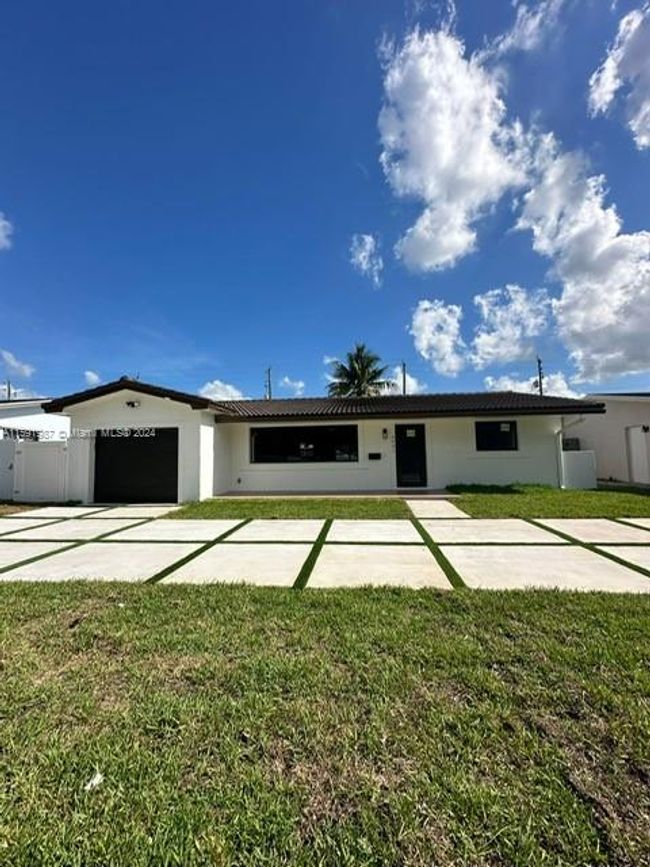 4901 Washington St, House other with 3 bedrooms, 3 bathrooms and null parking in Hollywood FL | Image 2