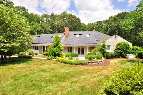 130 Red Oak Hill Rd, Farmington, CT, 06032-2121 | Card Image