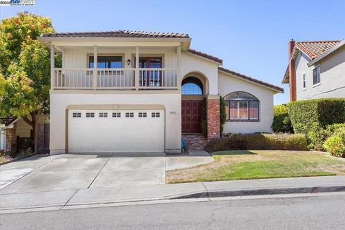 6444 Boone Dr, Castro Valley, CA, 94552-5077 | Card Image