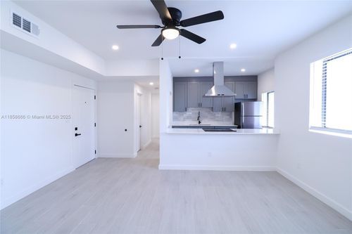 apt-3-221 Sw 11th Ave, Miami, FL, 33130-2018 | Card Image