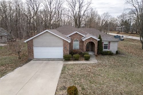 102 Woodland Dr, Georgetown, IL, 61846-6349 | Card Image