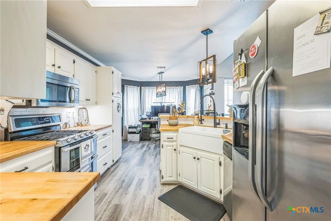 1811 Rally Ln, House other with 4 bedrooms, 3 bathrooms and null parking in Harker Heights TX | Image 6