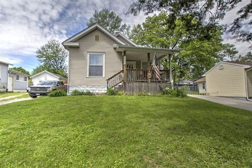 525 S 22nd Pl, Decatur, IL, 62521-3126 | Card Image