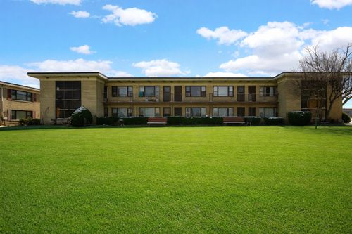 apt-11-12 King Arthur Ct, Northlake, IL, 60164-1306 | Card Image