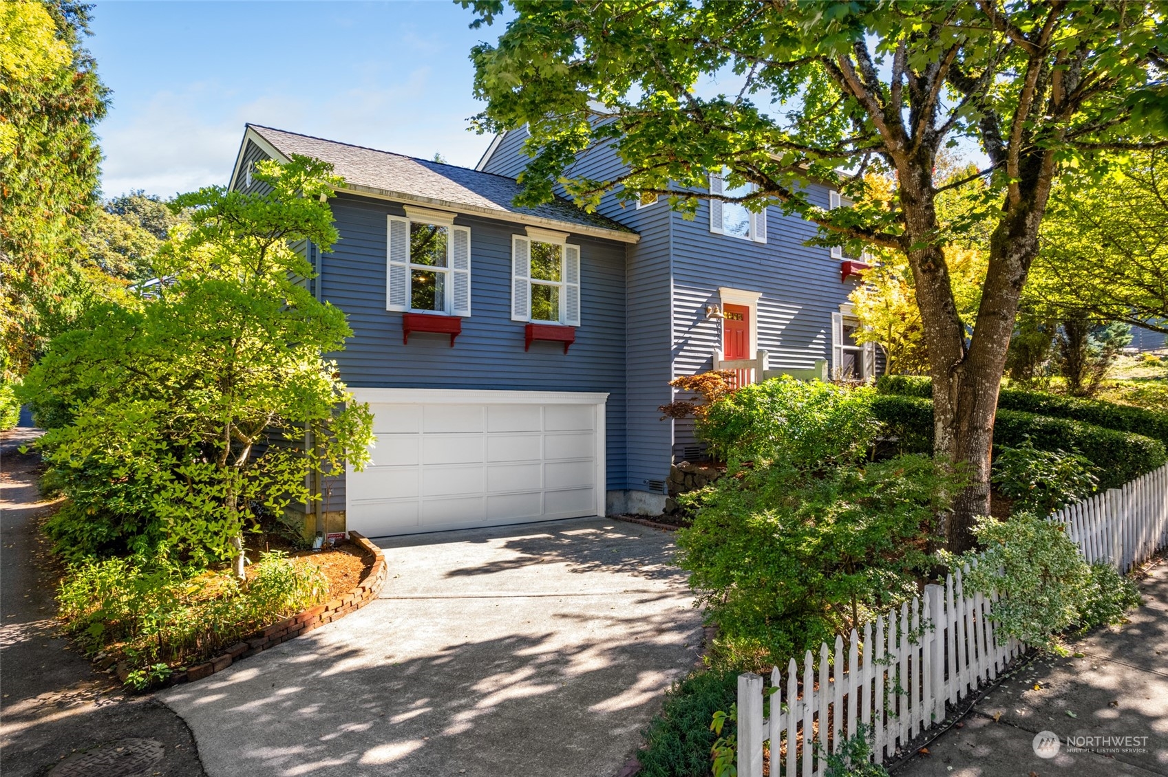 128th Ave, Kirkland, WA 98033