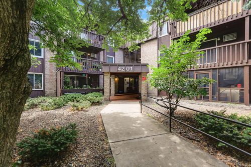 apt-106-4201 Lakeside Ave N, Brooklyn Center, MN, 55429-3821 | Card Image