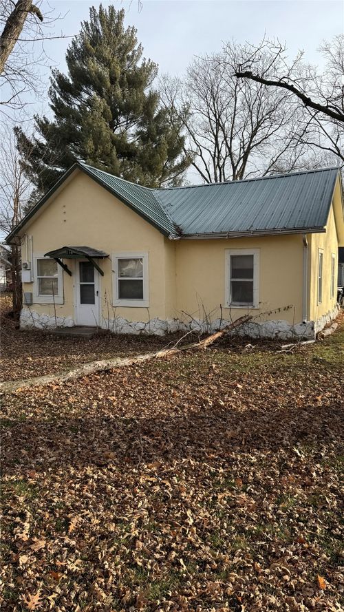 714 Clark St, Redfield, IA, 50233-7715 | Card Image