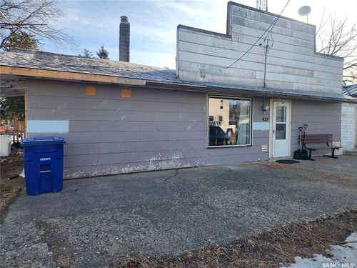 421 4th Street, Chaplin, SK, S0H0V0 | Card Image