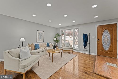 853 Lenton Ave, BALTIMORE, MD, 21212-3238 | Card Image