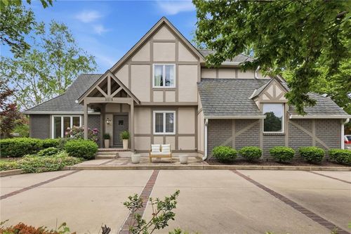3015 W 83rd St, Leawood, KS, 66206-1123 | Card Image