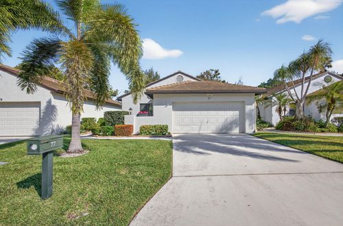77 Ironwood Way N, Palm Beach Gardens, FL, 33418-3718 | Card Image