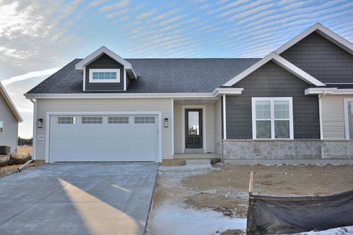 1007 Elderberry Rd, Oconomowoc, WI, 53066 | Card Image