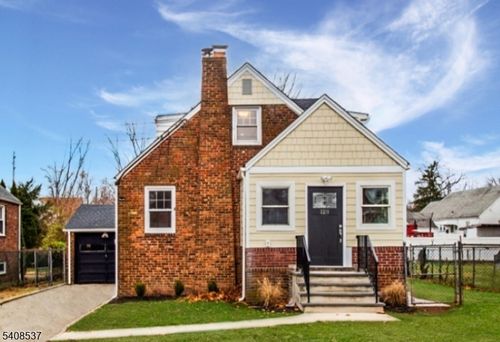 2210 Stecher Ave, Union, NJ, 07083-5252 | Card Image