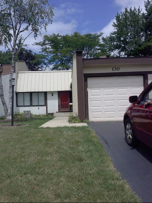 130-130 Cascade Dr, Indian Head Park, IL, 60525-4427 | Card Image