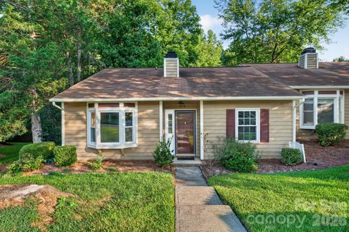8316 Summerglen Cir, Charlotte, NC, 28227-0370 | Card Image