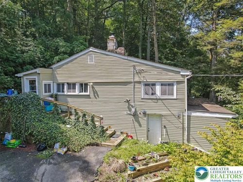 6680 Haasadahl Rd, Allentown, PA, 18106-9229 | Card Image