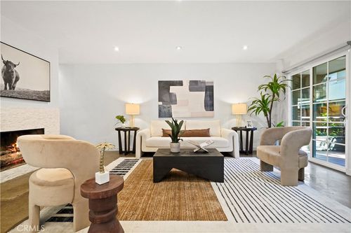 apt-7-2364 Duane St, Los Angeles, CA, 90039-3183 | Card Image