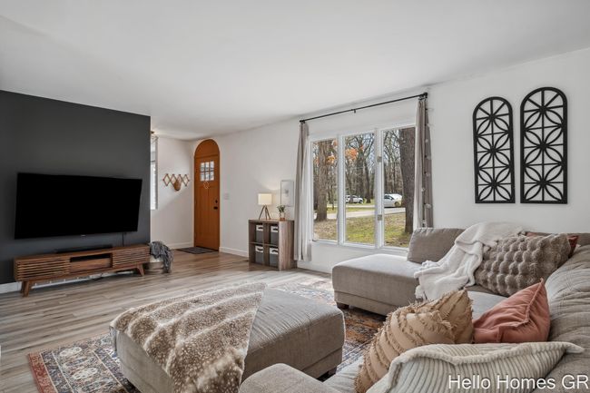 Living Room | Image 4