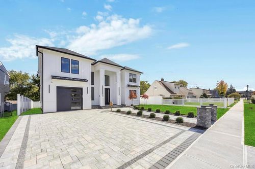 9 Short Ln, Levittown, NY, 11756-4020 | Card Image