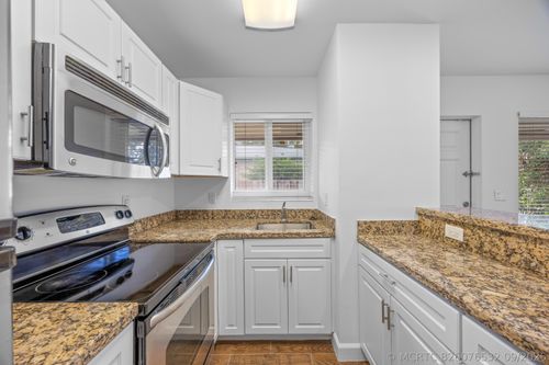 apt-1-404 Se 16th St, Fort Lauderdale, FL, 33316-2570 | Card Image