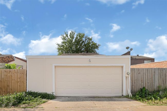 6326 Cambridge Glen Ln, House other with 3 bedrooms, 3 bathrooms and 2 parking in Houston TX | Image 22