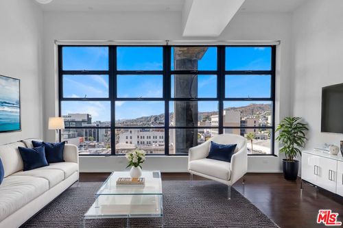 apt-711-1645 Vine St, LOS ANGELES, CA, 90028-8812 | Card Image