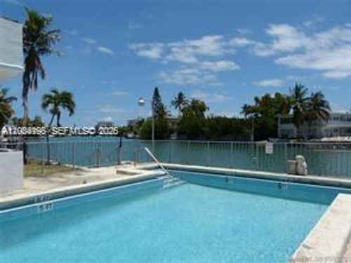 7-200 S Shore Dr, Miami Beach, FL, 33141-3962 | Card Image
