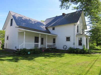 203 North Pleasant Street, House other with 3 bedrooms, 1 bathrooms and null parking in Troy VT | Image 3