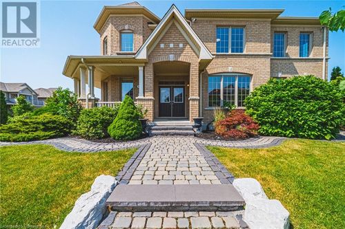 8788 Dogwood Cres, Niagara Falls, ON, L2H0L1 | Card Image
