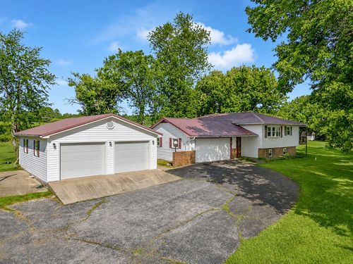 92 Pearl Ln, Louisa, KY, 41230-6705 | Card Image