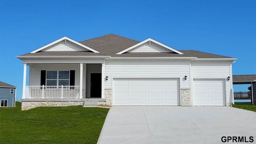 18470 Portal St, Omaha, NE, 68136 | Card Image