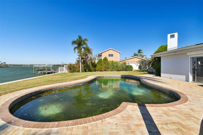 568 Johns Pass Ave, House other with 4 bedrooms, 3 bathrooms and null parking in MADEIRA BEACH FL | Image 24