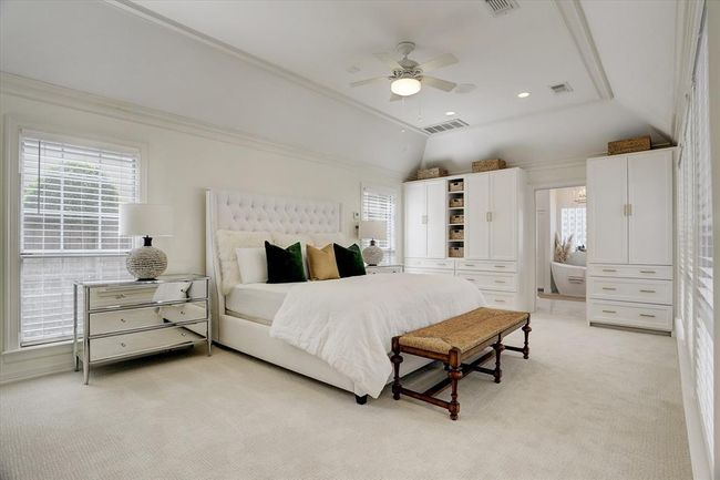 5411 Pine St, House other with 5 bedrooms, 5 bathrooms and 3 parking in Bellaire TX | Image 31
