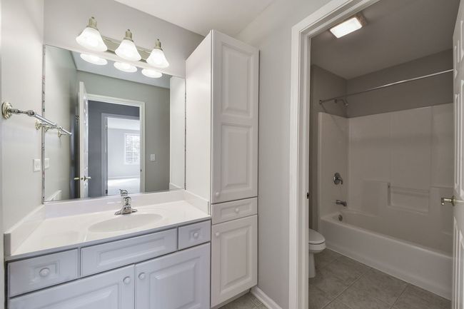 480 - 480 Delnor Glen Dr, Home with 3 bedrooms, 3 bathrooms and 2 parking in St. Charles IL | Image 21