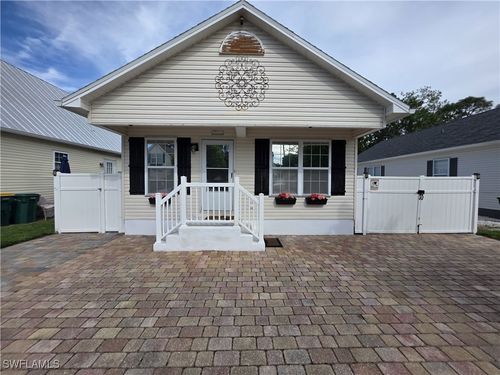 286 Leawood Cir, NAPLES, FL, 34104-4133 | Card Image