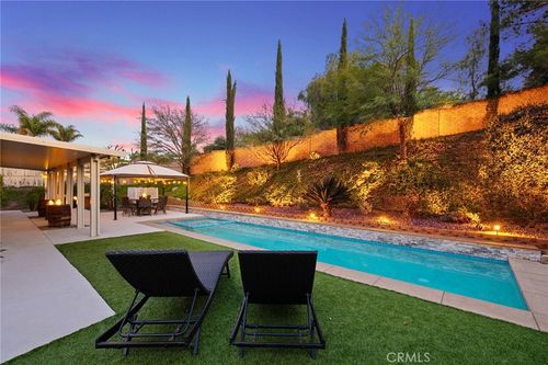 32143 Daisy Dr, Winchester, CA, 92596 | Card Image