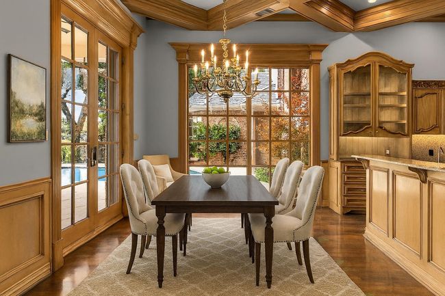Virtually Staged Breakfast Room | Image 22