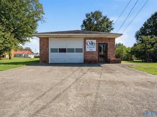 1525 Commercial St Se, Hanceville, AL, 35077-5529 | Card Image