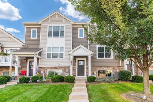 152 Goldenrod Dr, Elgin, IL, 60124-5746 | Card Image