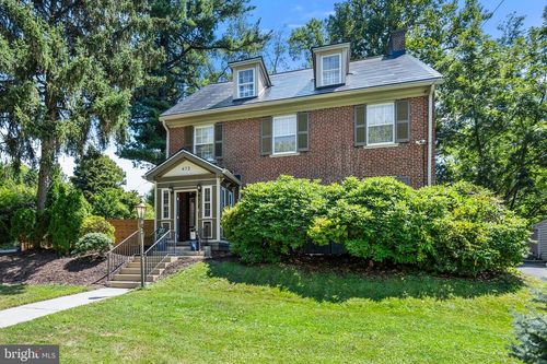 472 Country Club Rd, YORK, PA, 17403-3652 | Card Image