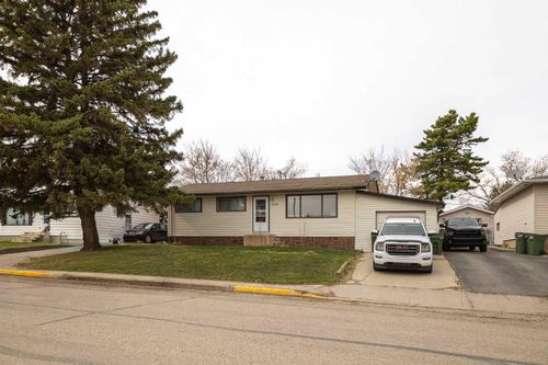 5132 49 Ave, Onoway, AB, T0E1V0 | Card Image