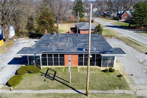 7621 State St, East Saint Louis, IL, 62203-1707 | Card Image