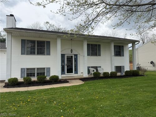 1157 Sturbridge Dr, Louisville, OH, 44641-2121 | Card Image