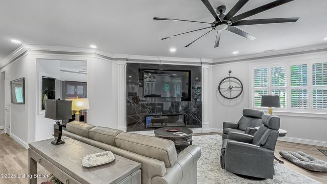 5019 Caerlson Ln, House other with 2 bedrooms, 2 bathrooms and null parking in Louisville KY | Image 6