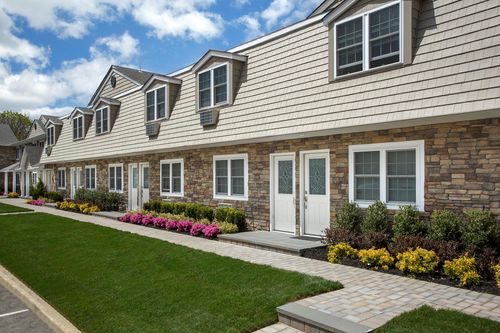 t09344-100 Terrace Rd, Bayport, NY, 11705-1515 | Card Image