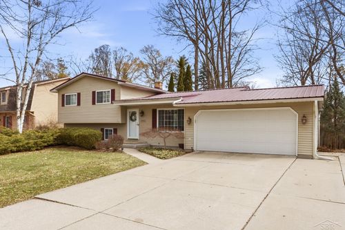 3804 Sweetbrier Terrace, Midland, MI, 48642 | Card Image