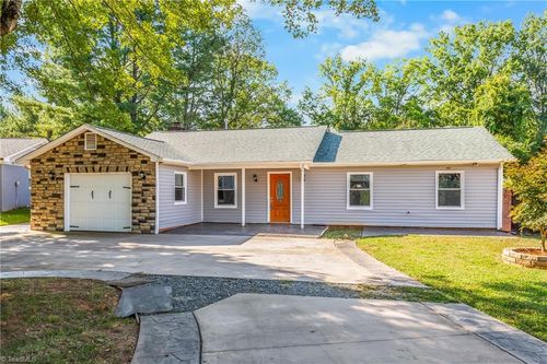 620 Parkland Ct, Winston-Salem, NC, 27127-7105 | Card Image