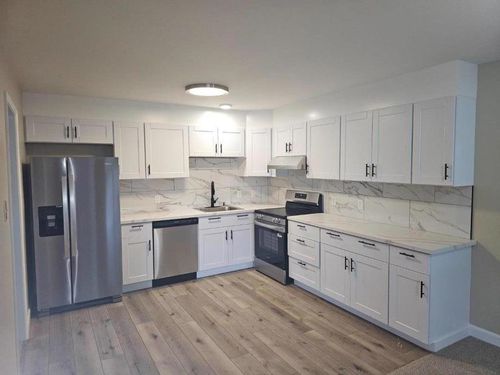 apt-a-160 Clarendon Rd, Pacifica, CA, 94044-2727 | Card Image