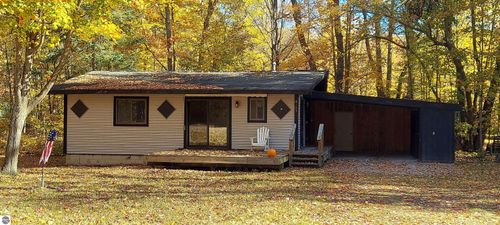 6183 River Ridge Dr, Bellaire, MI, 49615-9144 | Card Image