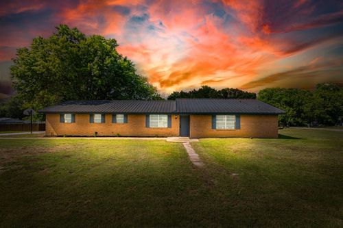 304 Washington St, Wolfe City, TX, 75496-3080 | Card Image